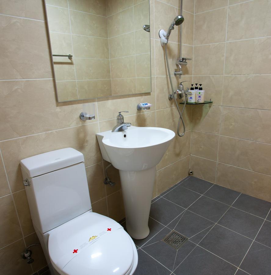 Elena Business Hotel Yeosu Room photo