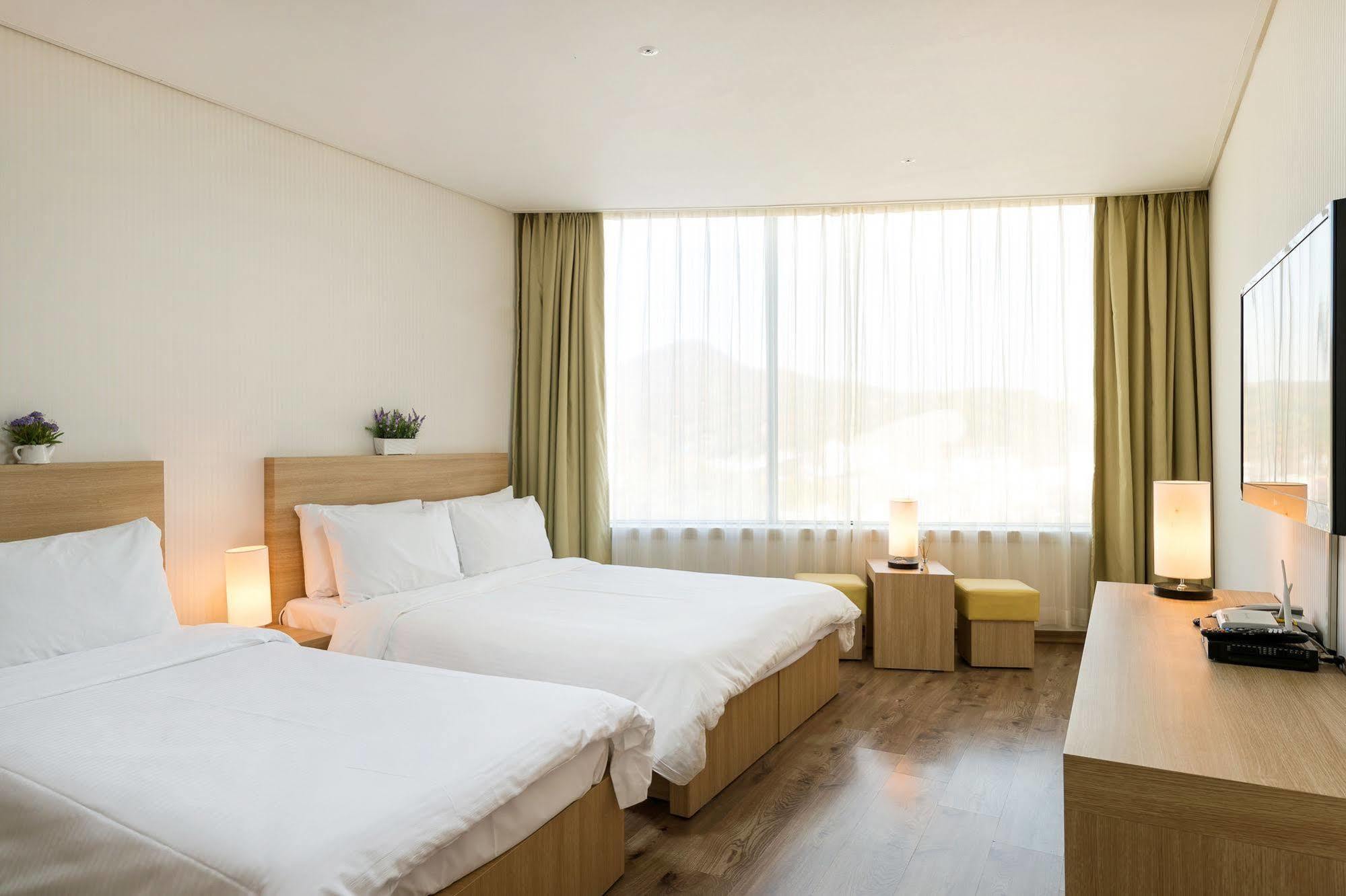 Elena Business Hotel Yeosu Exterior photo